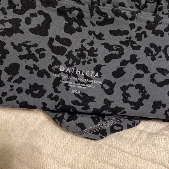 Athleta ultra high rise elation tight - Picture 3 of 3